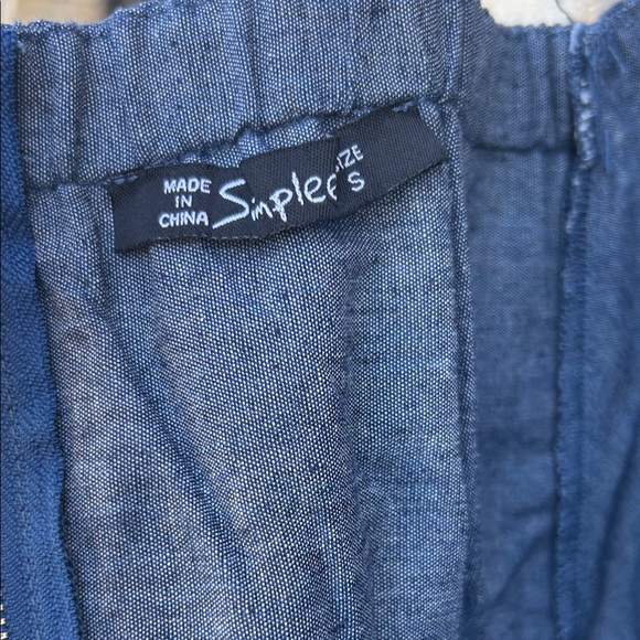 Simple Chambray Eyelet Embroidered Scalloped Romper In Blue Denim Small - Picture 9 of 11